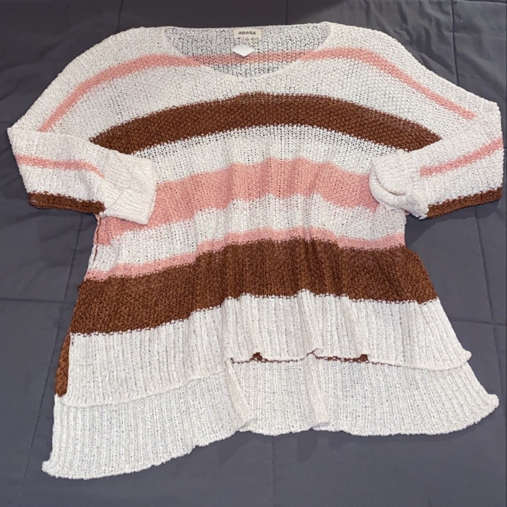 BRAND NEW Light weight knitted sweater
